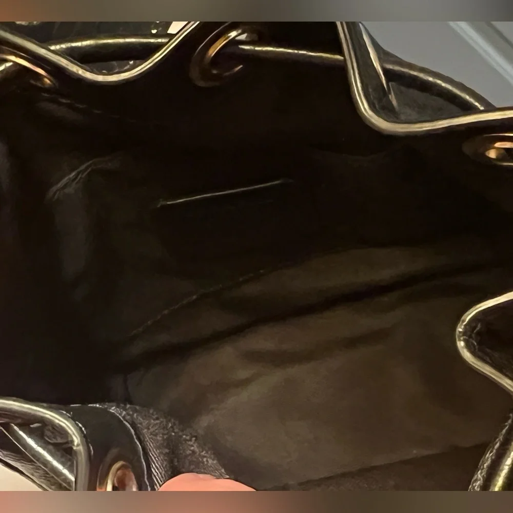 COACH Dempsey Black Pebble Leather Bucket Crossbody Bag W/Front Patch C5269
